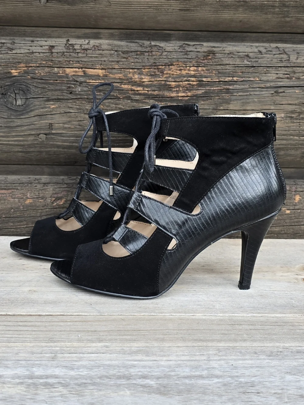 Nine West Stiletto Y2K Glam Revival Caged Lace Up Stiletto Bootie 8.5M